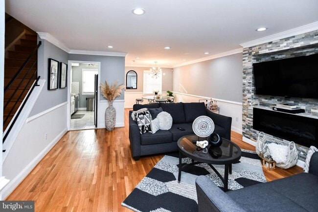property at 12330 Chesterton Dr