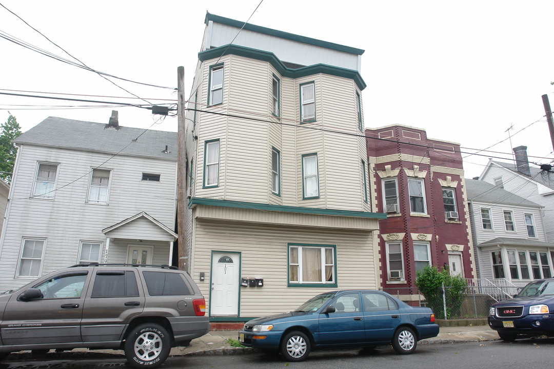 181 Washington St in Perth Amboy, NJ - Building Photo