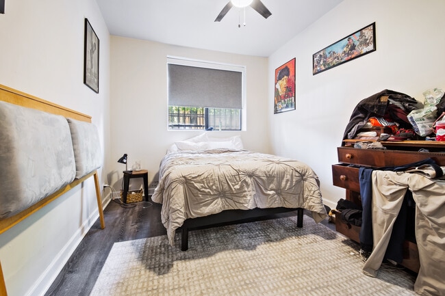 1906 N Whipple St in Chicago, IL - Building Photo - Building Photo