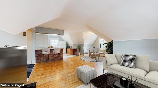 1721 W Lake St, Unit 3 in Minneapolis, MN - Foto de edificio - Building Photo