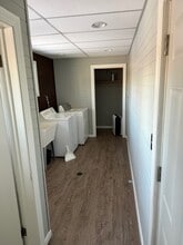 1824 Chestnut St in West Bend, WI - Foto de edificio - Building Photo