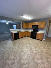 843 Streamside Dr in Greenfield, IN - Building Photo - Building Photo