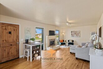 1946 Yosemite St in Seaside, CA - Building Photo - Building Photo