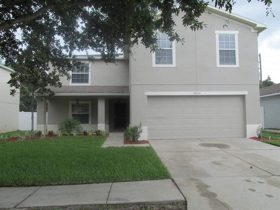 30849 Temple Stand Ave in Wesley Chapel, FL - Building Photo