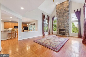 19227 Mill Site Pl in Leesburg, VA - Building Photo - Building Photo