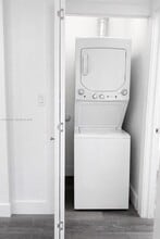 17820 NW 73rd Ave in Hialeah, FL - Building Photo - Building Photo