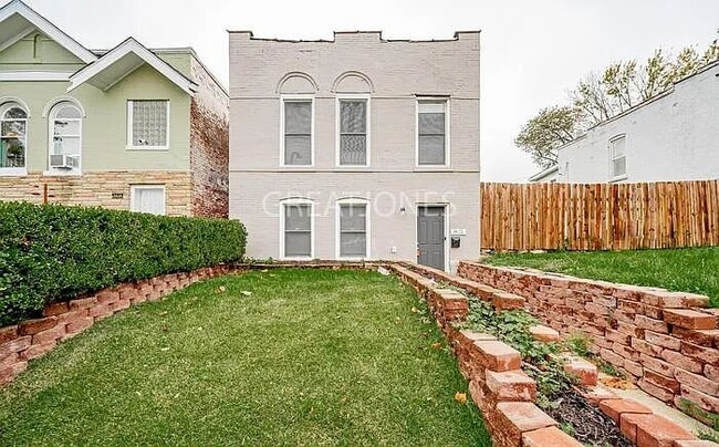 property at 3416 Gasconade St