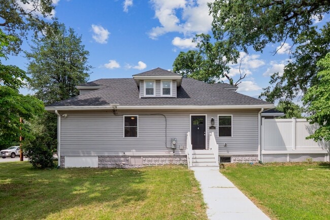 property at 1462 Virginia Ave