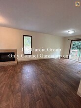 17949 SE Arista Dr in Milwaukie, OR - Building Photo - Building Photo