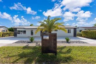 10790 SW 66th Dr in Miami, FL - Foto de edificio - Building Photo