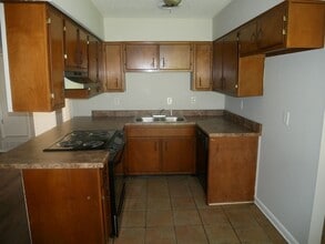 3330 Mayfair Rd in Horn Lake, MS - Building Photo - Building Photo