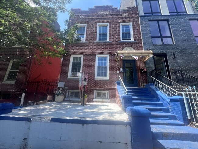 property at 317 Woodbine St
