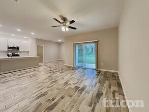 1337 19th St in Orange City, FL - Building Photo - Building Photo