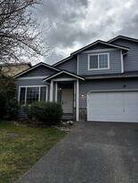 5518 208th St Ct E in Spanaway, WA - Building Photo