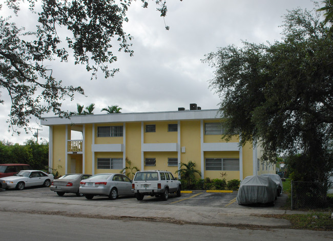 Jefferson Street Apartments in Hollywood, FL - Building Photo - Building Photo