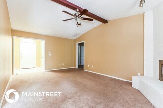 300 Cherryvale Rd in Edmond, OK - Foto de edificio - Building Photo