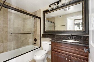 3979 Nobel Dr in San Diego, CA - Building Photo - Building Photo