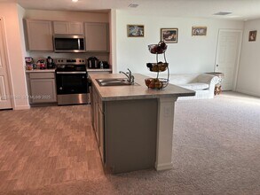 1073 SW Eureka Ave in Port St. Lucie, FL - Building Photo - Building Photo