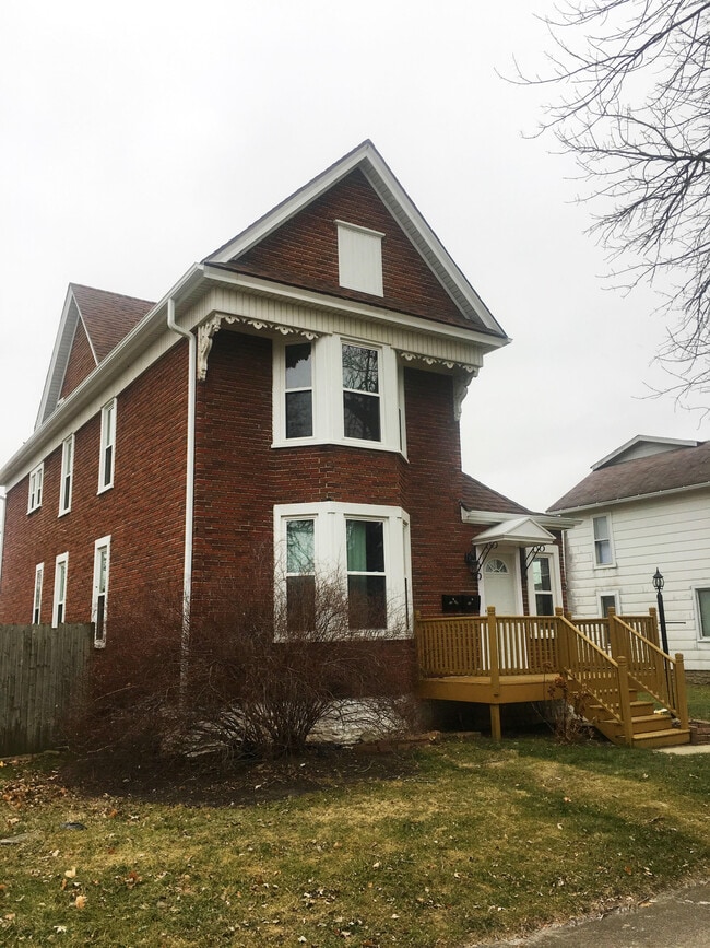 170 N Michigan Ave Rentals in Bradley, IL