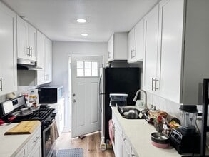 2735 Harbor Blvd, Unit 2735 in Ventura, CA - Foto de edificio - Building Photo