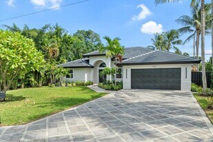 1132 NE 3rd Ave in Boca Raton, FL - Building Photo