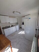 302 Folcroft St, Unit 2nd Floor Apt in Baltimore, MD - Building Photo