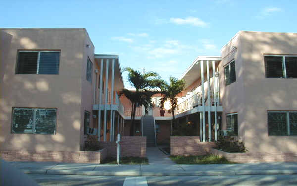 1800 SW 22nd Ave in Miami, FL - Building Photo - Building Photo