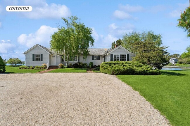 5 Mallows Ln in Quogue, NY - Building Photo - Building Photo