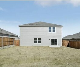 1304 Hamilton St in Howe, TX - Building Photo - Building Photo