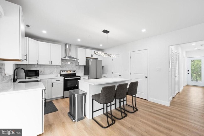 property at 36 Hawaii Ave NE