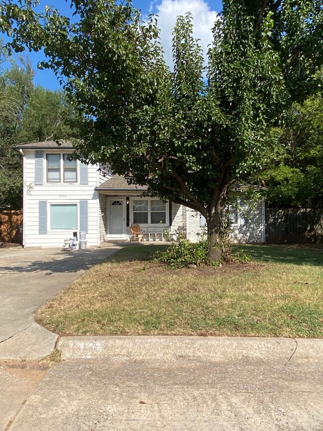 1920 Hampton Ave in Del City, OK - Building Photo - Building Photo