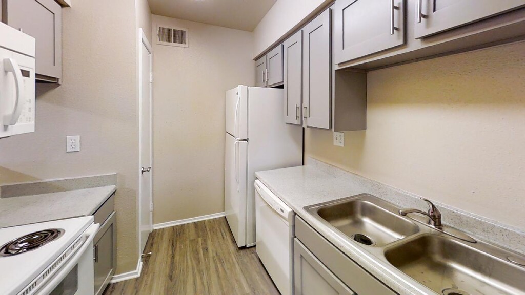 Bosque River Apartments in Stephenville, TX | ApartmentHomeLiving.com