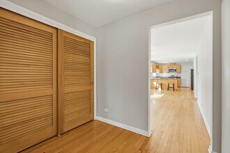 556 Barton Ave in Evanston, IL - Building Photo - Building Photo