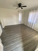 725 S Osage Ave in Inglewood, CA - Building Photo - Building Photo