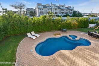 2 Tradewinds Ln in Sea Bright, NJ - Building Photo - Building Photo