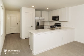 10115 Gap Crk in San Antonio, TX - Building Photo - Building Photo