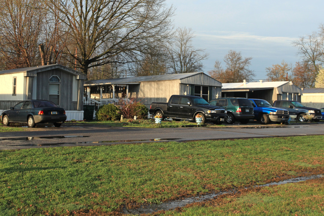 Holiday Mobile Home Park in Louisville, KY - Building Photo