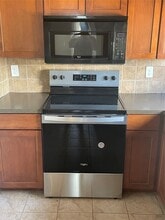 10855 Meadowglen Ln, Unit 721 in Houston, TX - Building Photo - Building Photo