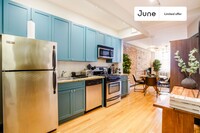 356 W 39th St in New York, NY - Building Photo - Building Photo