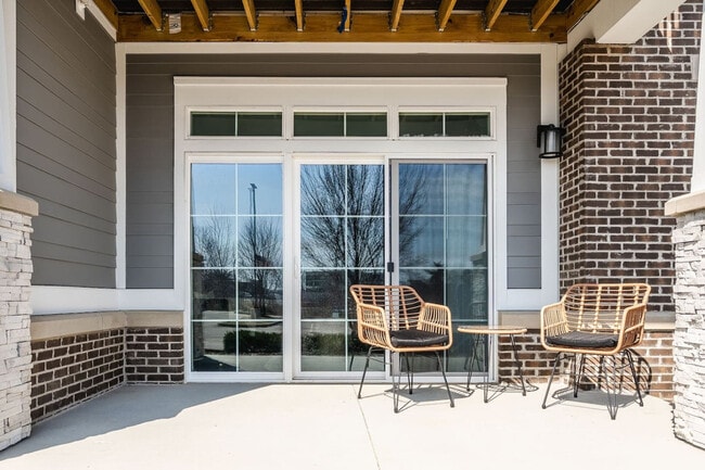 5825 Sunset Wy in Whitestown, IN - Building Photo - Building Photo