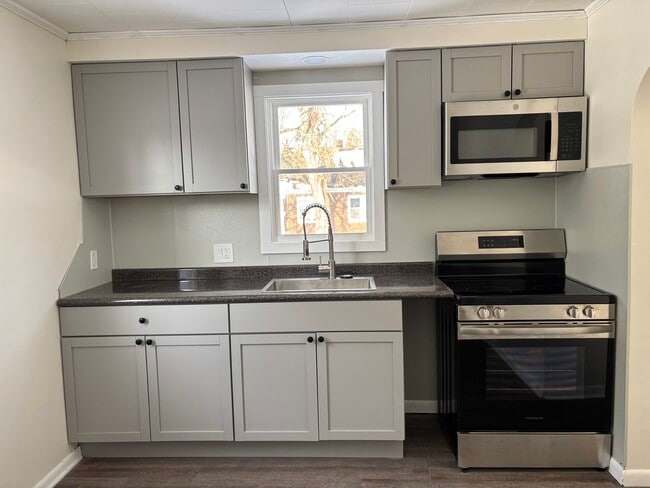 311 Main St in Whitesboro, NY - Building Photo - Building Photo