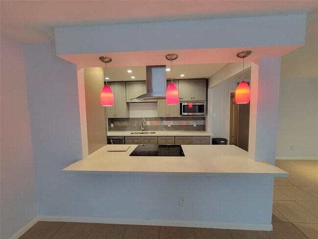 property at 2711 Briarhurst Dr