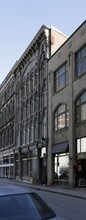 60 Notre-Dame O in Montréal, QC - Building Photo - Building Photo