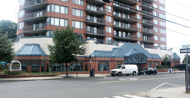 The Classic in Stamford, CT - Building Photo - Building Photo