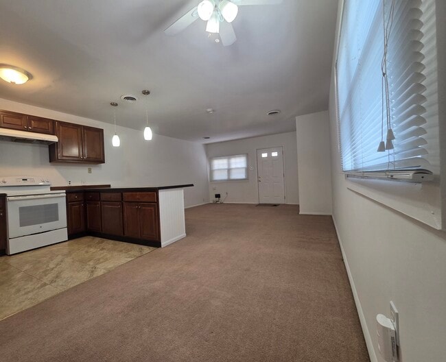 7 Bridle Path Ln, Unit Feasterville Apartment in Feasterville-Trevose, PA - Building Photo - Building Photo