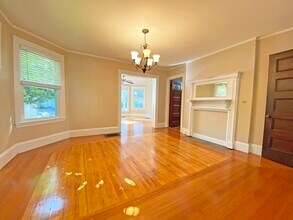 24 Bowdoin St in Newton, MA - Building Photo - Building Photo