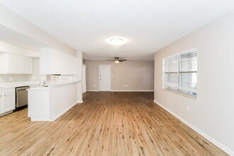 4938 Hidden Hills Dr in Lakeland, FL - Building Photo - Building Photo