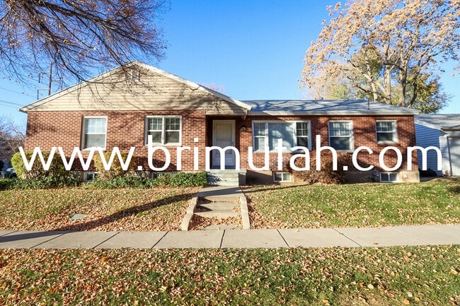 property at 1105 Laird Ave S