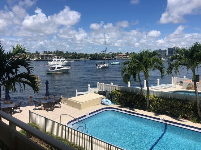 9 N Birch Rd, Unit 105 in Fort Lauderdale, FL - Building Photo - Building Photo