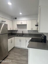 3219 E Earll Dr in Phoenix, AZ - Building Photo - Building Photo